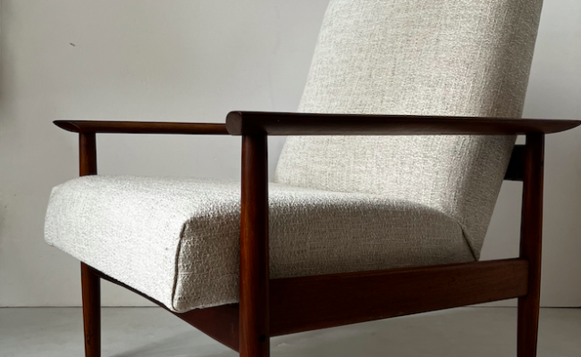 Paire de fauteuils Gérard Guermonprez – tapisserie sur mesure – réservés