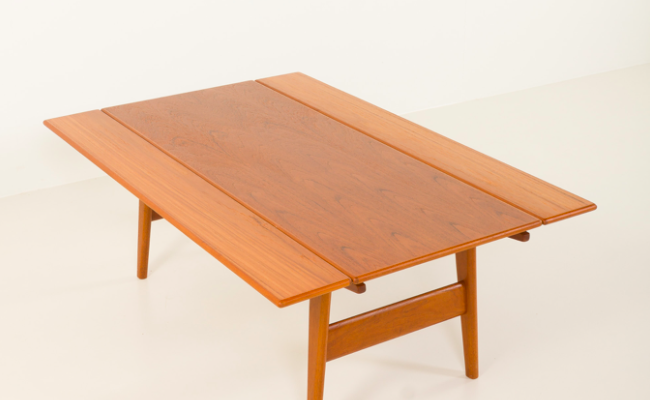 Table elevator en teck – monte et baisse – rénovation en cours