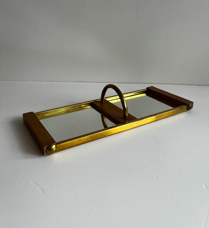 Petit plateau art deco avec une poignée – 45 €
