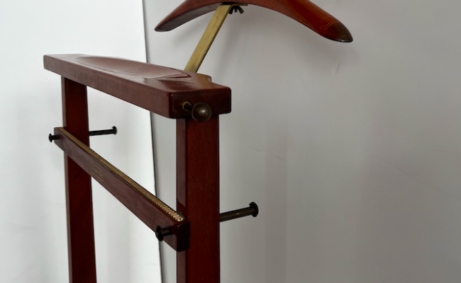 Valet vintage italien reguitti – L 44 x P 30 x H 104 cm – 150 €