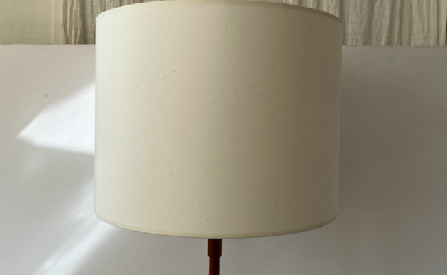 Lampadaire danoise, abat-jour sur mesure – 420 €
