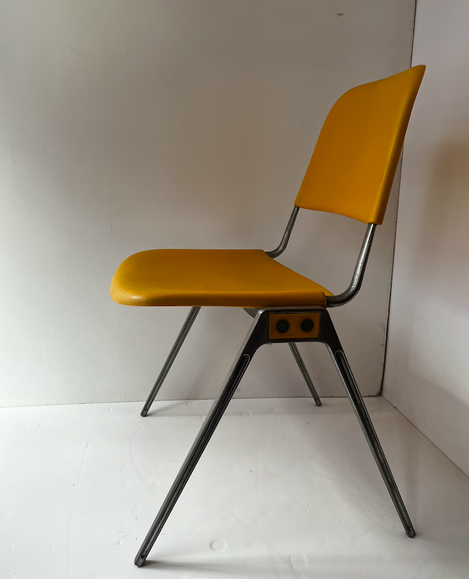 Chaise Don Albinson pour Knoll – 80 €