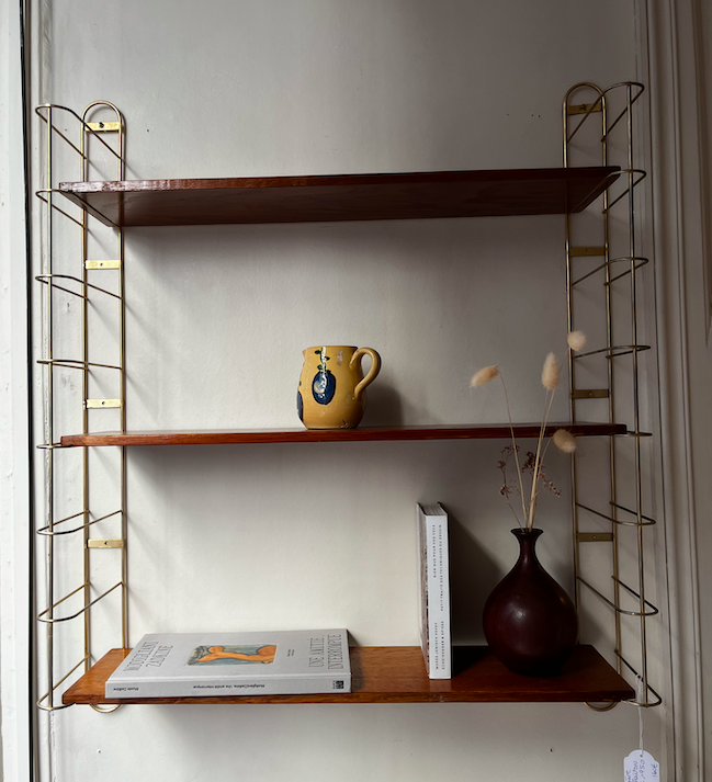 Etagère vintage murale – 160 €