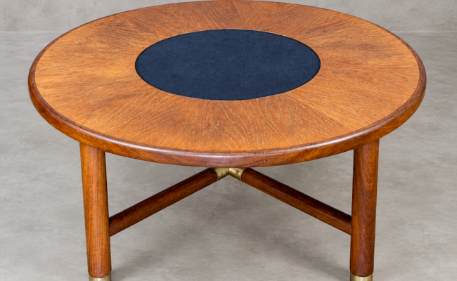 Table basse ronde en bois massif et verre fumé GPlan – 690 €