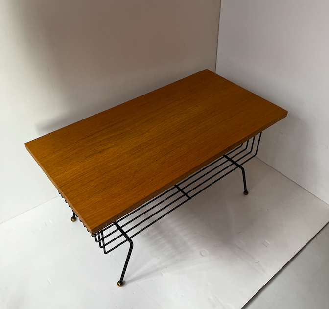 Table basse vintage bois, métal, laiton – 390 €